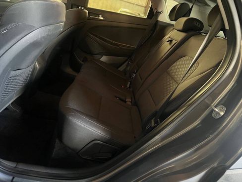 Used 2019 Hyundai Tucson SE FWD image 9