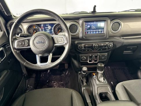 Used 2021 Jeep Wrangler Unlimited Sahara AWD/4WD image 22