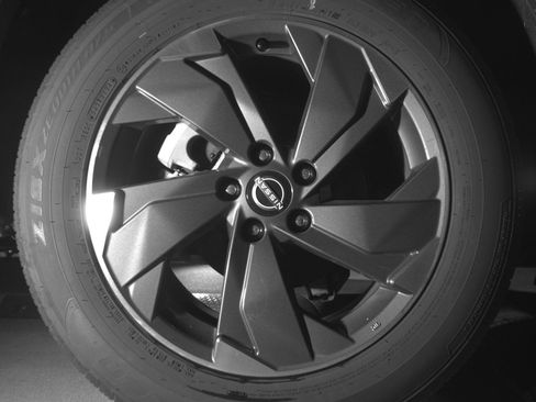 Used 2025 Nissan Rogue SV FWD image 15