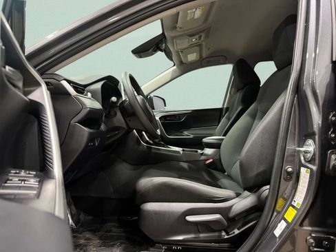 Used 2024 Toyota RAV4 LE AWD/4WD image 26