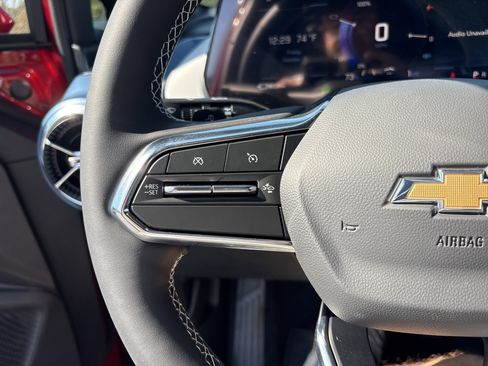 New 2026 Chevrolet Equinox EV LT image 25