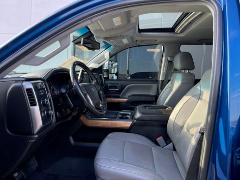 Used 2019 Chevrolet Silverado 2500 LTZ w/ Duramax Plus Package AWD/4WD image 12
