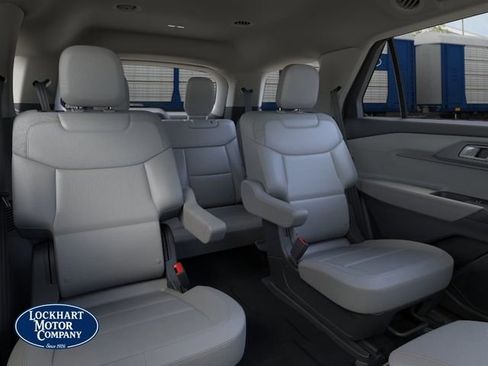 New 2026 Ford Explorer Active RWD image 11