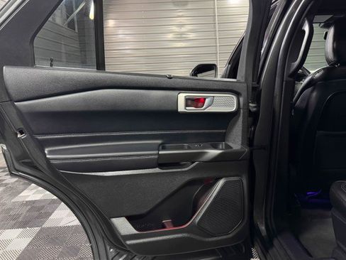 Used 2020 Ford Explorer Limited image 34