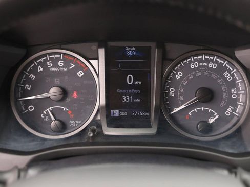 Used 2021 Toyota Tacoma TRD Off-Road AWD/4WD image 13