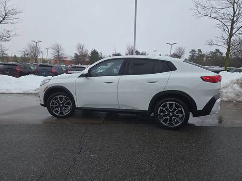 Used 2026 BMW X2 xDrive28i image 4