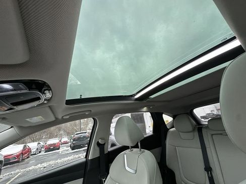 Used 2025 Hyundai Tucson Limited image 18