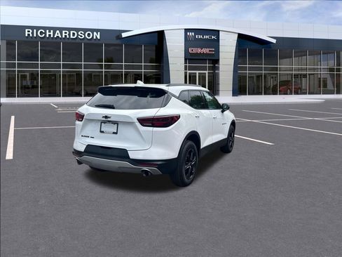 Used 2024 Chevrolet Blazer LT w/ Blazer LT Plus Package AWD/4WD image 5