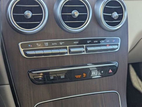 Used 2022 Mercedes-Benz GLC 300 4MATIC image 28