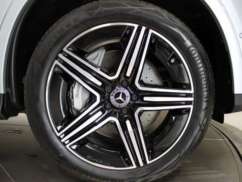 Used 2024 Mercedes-Benz GLC 300 image 39