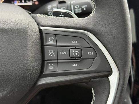 New 2025 Jeep Grand Cherokee L Laredo w/ Luxury Tech Group I AWD/4WD image 19