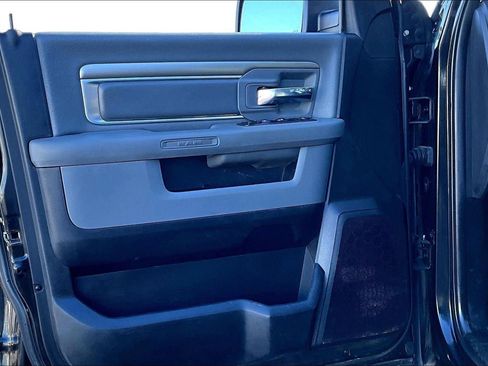 Used 2017 RAM 2500 SLT image 25