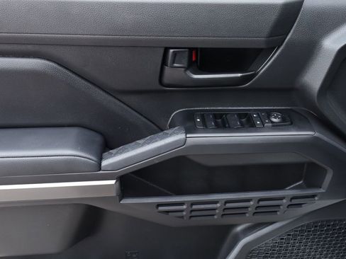 Used 2025 Toyota Tacoma SR5 image 20