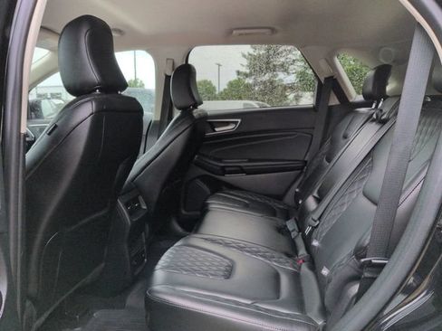 Used 2024 Ford Edge Titanium w/ Class II Trailer Tow Package AWD/4WD image 13