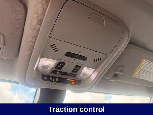 Used 2019 Chevrolet Equinox Premier FWD image 22