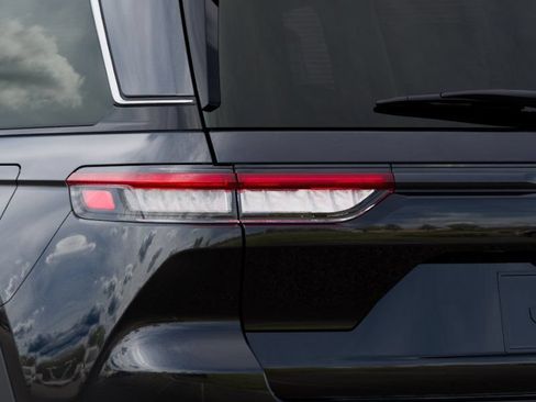 New 2026 Jeep Grand Cherokee Laredo RWD image 9