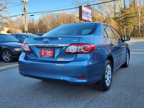 Used 2013 Toyota Corolla LE FWD image 2