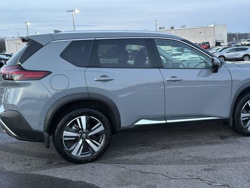 Used 2022 Nissan Rogue SL w/ SL Premium Package image 5