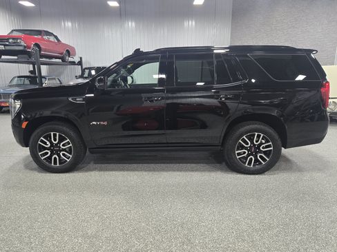 Certified 2024 GMC Yukon AT4 w/ AT4 Premium Package AWD/4WD image 2