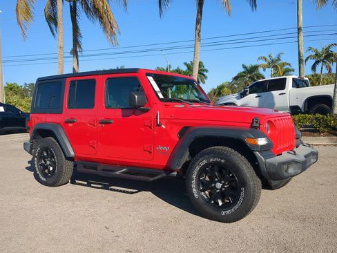 Used 2020 Jeep Wrangler Unlimited Sport S image 2