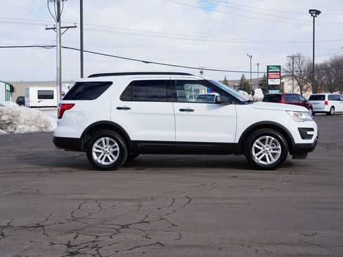 Used 2016 Ford Explorer 4WD image 2