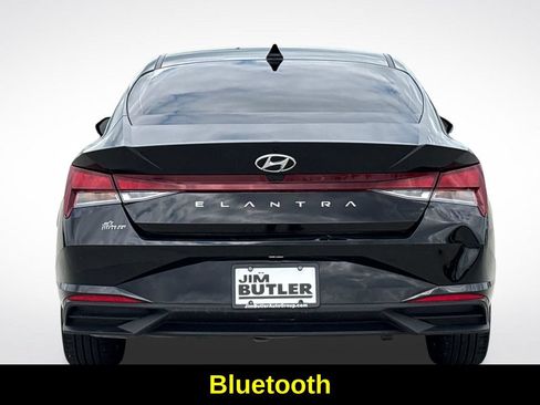 Used 2023 Hyundai Elantra SEL w/ Convenience Package FWD image 6