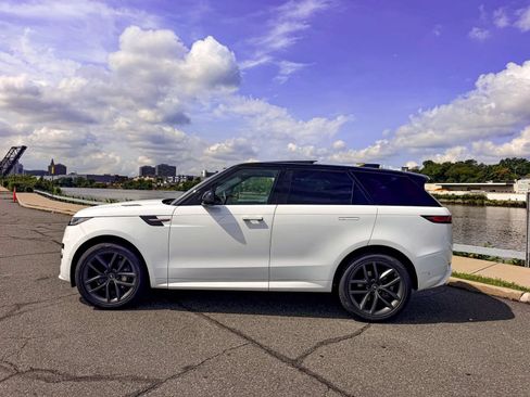 Used 2025 Land Rover Range Rover Sport Dynamic SE AWD/4WD image 7