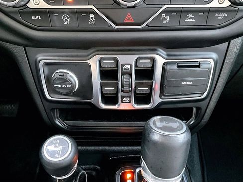 Certified 2021 Jeep Wrangler Unlimited Sahara image 17