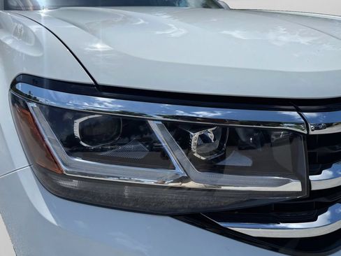 Used 2023 Volkswagen Atlas SE FWD image 4