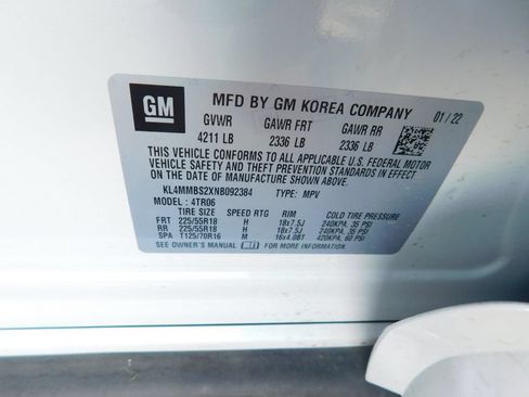 Certified 2022 Buick Encore GX Preferred w/ Sport Touring Package FWD image 8
