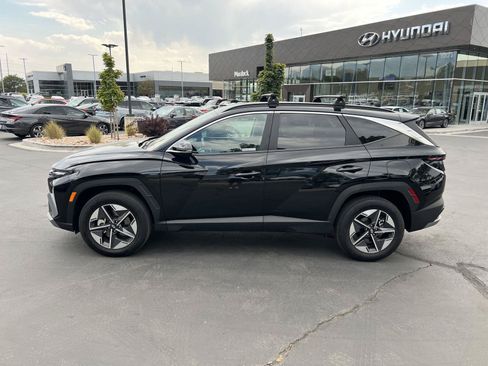 Certified 2025 Hyundai Tucson SEL AWD/4WD image 12
