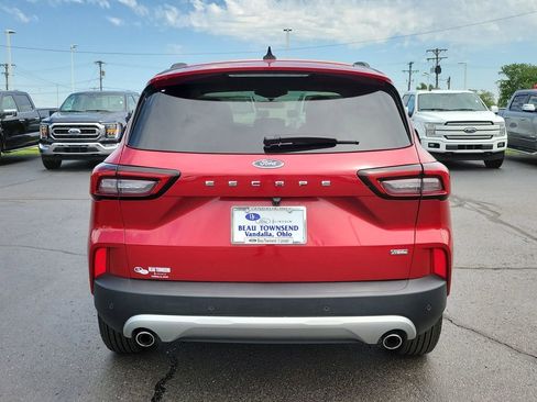 Certified 2025 Ford Escape SE FWD image 5