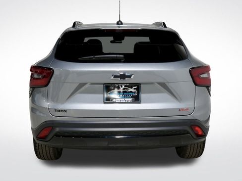 Used 2025 Chevrolet Trax RS w/ Driver Confidence Package image 7