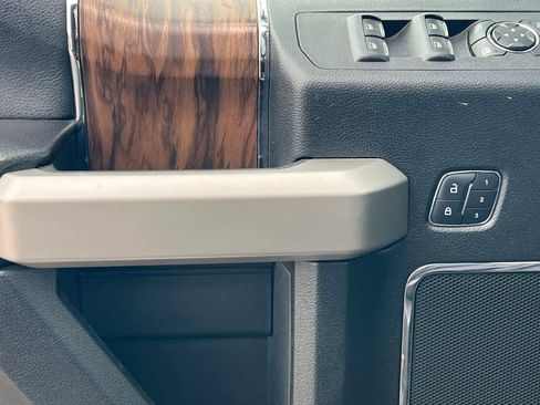 Used 2018 Ford F150 Lariat w/ Equipment Group 502A Luxury image 13