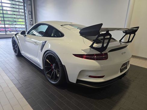 Used 2016 Porsche 911 GT3 RS RWD image 3