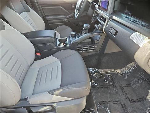Certified 2025 Toyota Tacoma TRD Sport AWD/4WD image 25