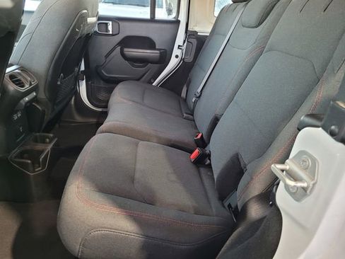 Certified 2024 Jeep Wrangler Unlimited Rubicon image 18