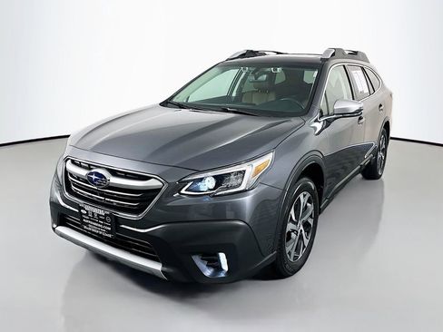 Used 2022 Subaru Outback Touring AWD/4WD image 3