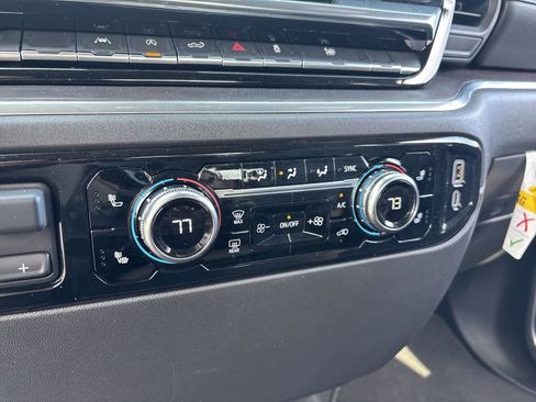 Used 2025 GMC Sierra 1500 SLT image 21