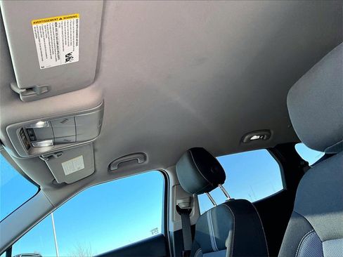 Used 2025 Chevrolet Blazer LT image 18