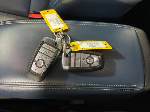 Used 2022 Ford Bronco Sport Outer Banks w/ Tech Package AWD/4WD image 24