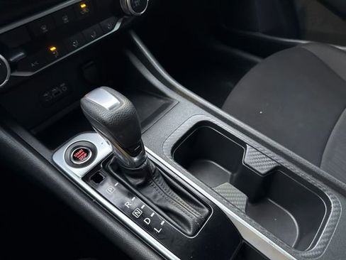 Used 2022 Nissan Sentra SV image 26