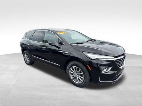 Used 2024 Buick Enclave Essence AWD/4WD image 3