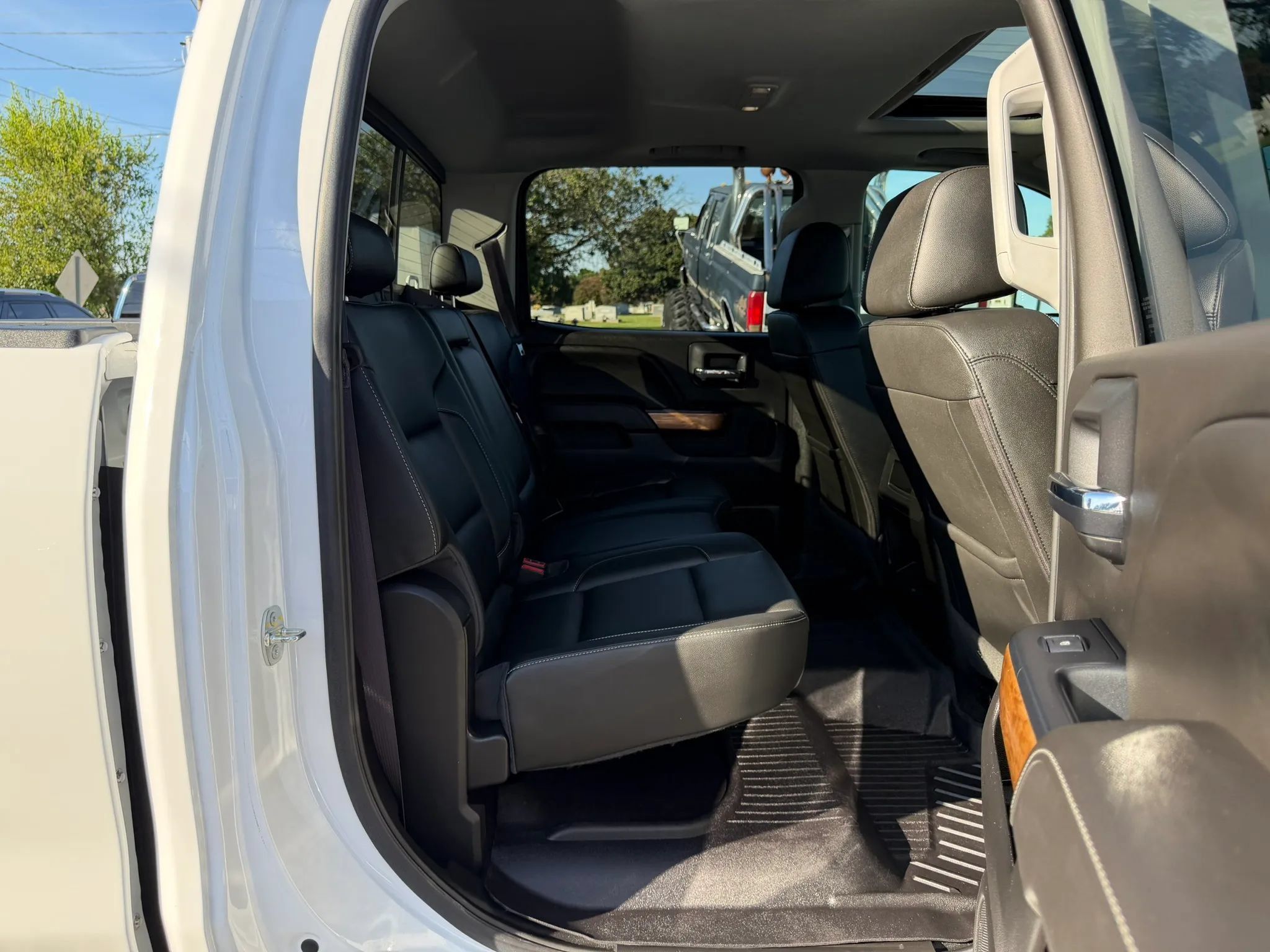 Used 2017 Chevrolet Silverado 3500 LTZ w/ Duramax Plus Package AWD/4WD image 25