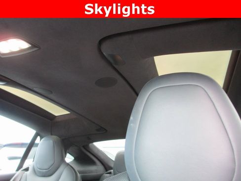 Used 2022 Tesla Model X Plaid image 14