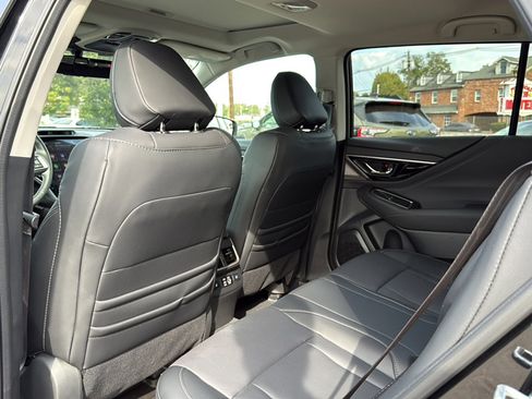 Used 2025 Subaru Outback Limited image 32