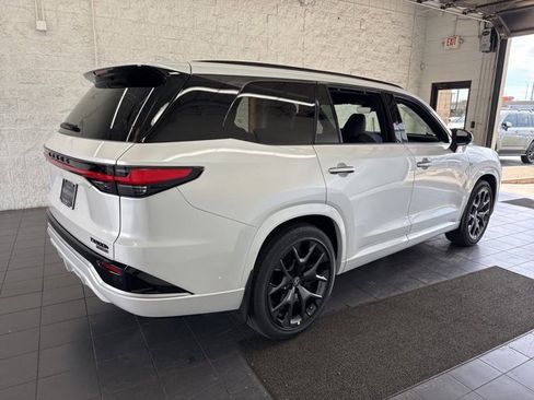 New 2026 Lexus TX 500h AWD image 8