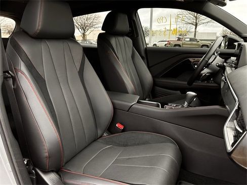 Certified 2025 Acura ADX A-Spec image 28