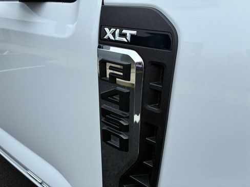 Used 2024 Ford F450 XLT w/ XLT Value Package image 11