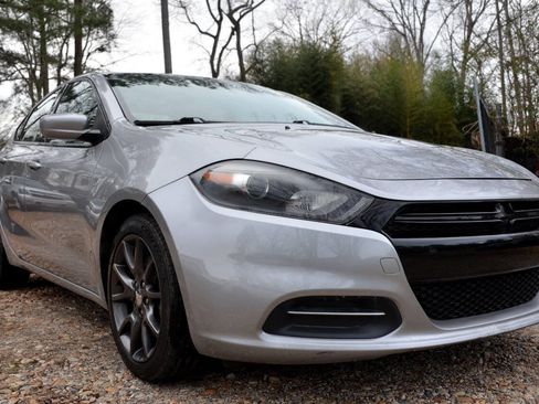 Used 2015 Dodge Dart SE FWD image 3